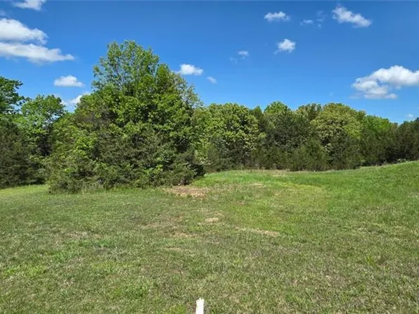 22069 County Road 249, Pittsburg, MO 65724