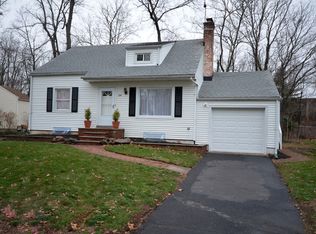 64 Lyons Pl, Springfield, NJ 07081