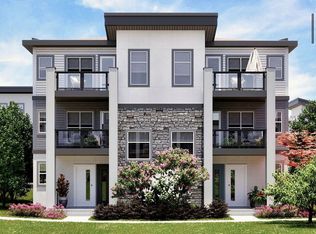 2117 81st St SW, Calgary, AB T3H3V8