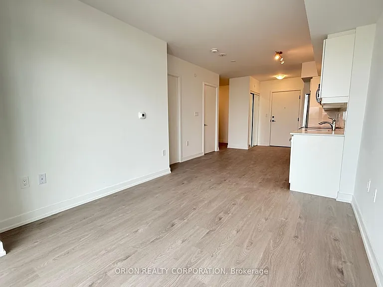 556 Marlee Ave #612 — Photo 8