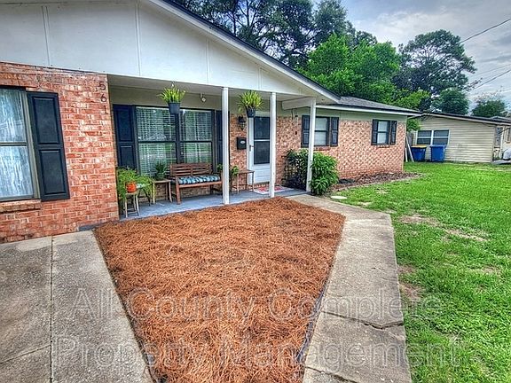 2nd image of 561 Renne Dr N