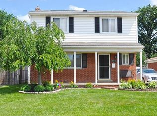 17211 Wilson Ave, Eastpointe, MI 48021