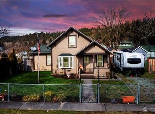 421 Hardefeldt St SE, Orting, WA 98360