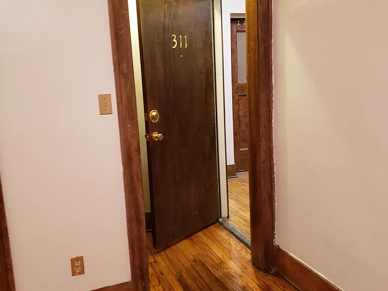 1615 W Canfield St #311 — Photo 3