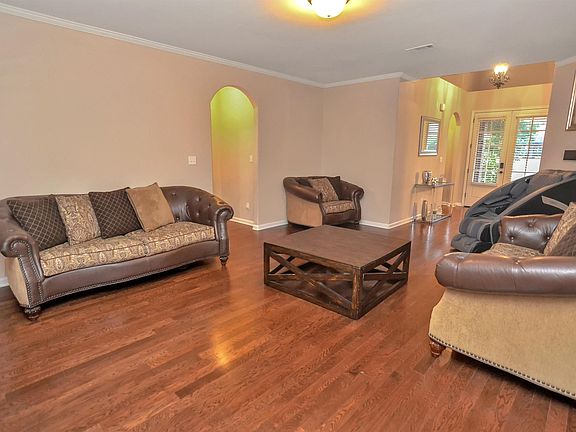4th image of 4048 Mitchell Pl