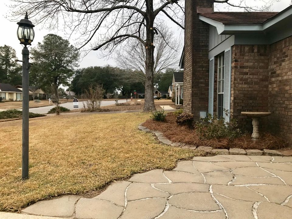 1st image of 6320 Weddington Ct