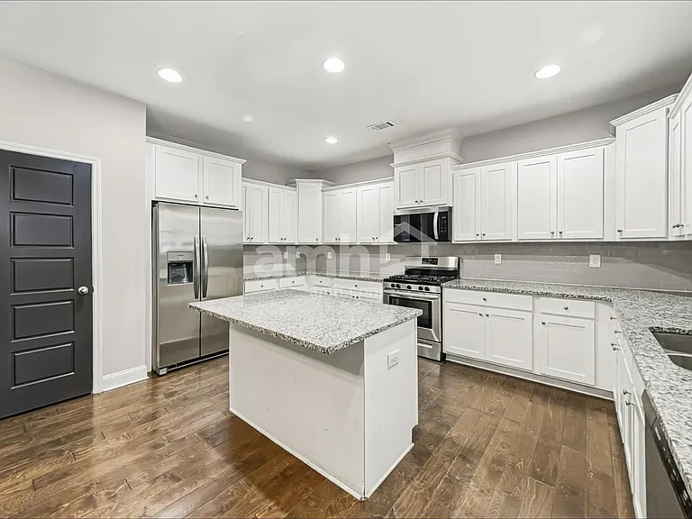 1200 Victoria Walk Ln — Photo 3