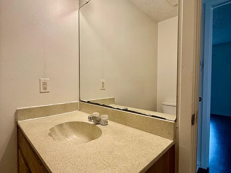 811A Faircreek Ln #A — Photo 12