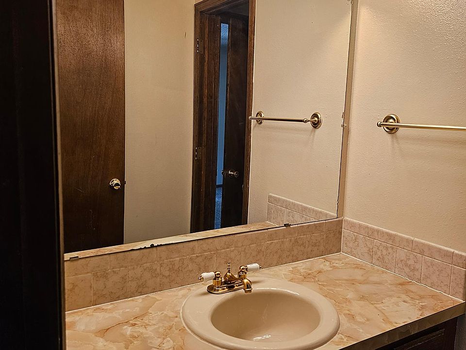 1st image of 1837 22nd St APT 1