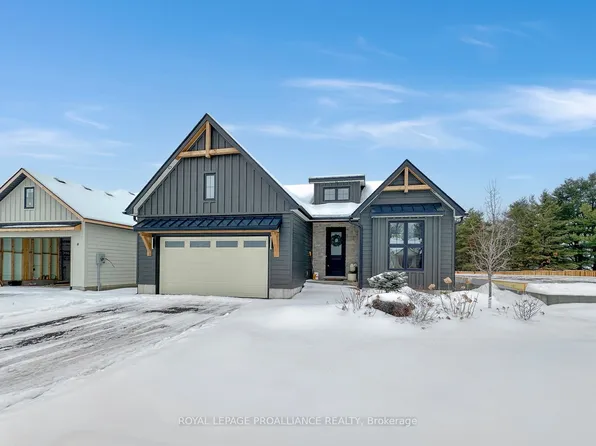 37 Deerview Dr, Quinte West, ON K8V 0L8