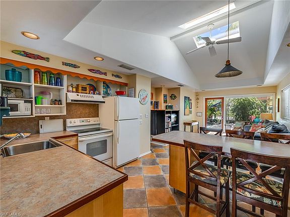 3rd image of 11525 Wightman Ln
