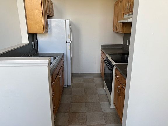 3rd image of 1312 Derry St APT 307