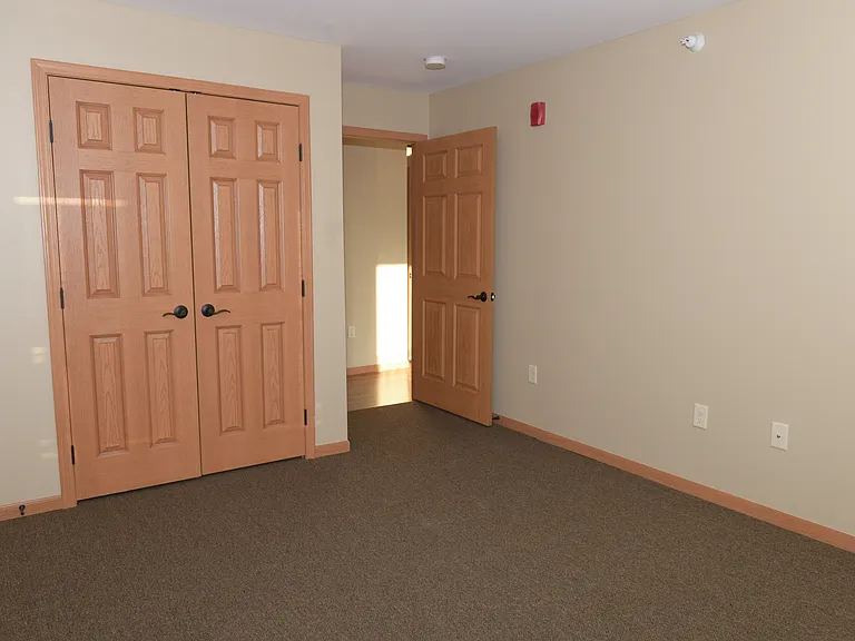 Bottineau Ridge Apartments — Photo 32
