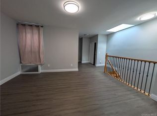 20517 Hollis Ave, Saint Albans, NY 11412