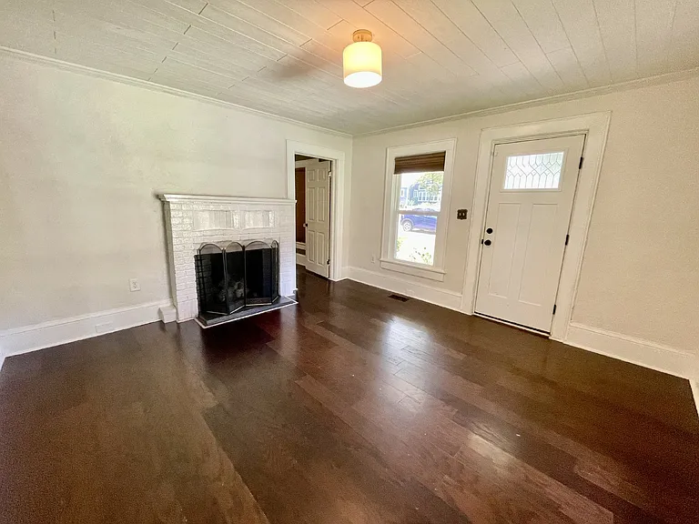 536 Pearl St — Photo 5