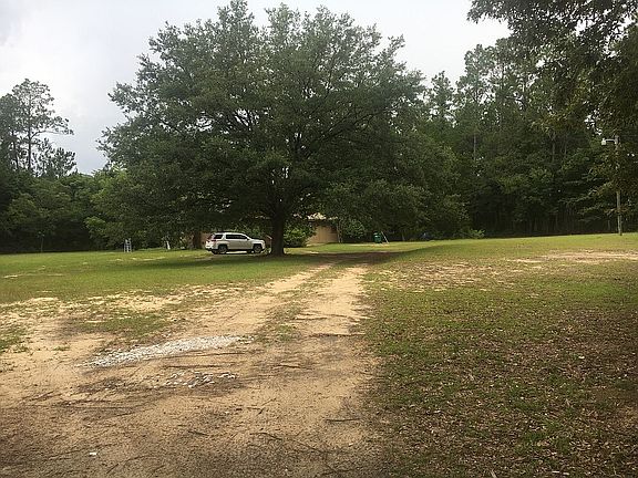 4th image of 1580 S Highway 79