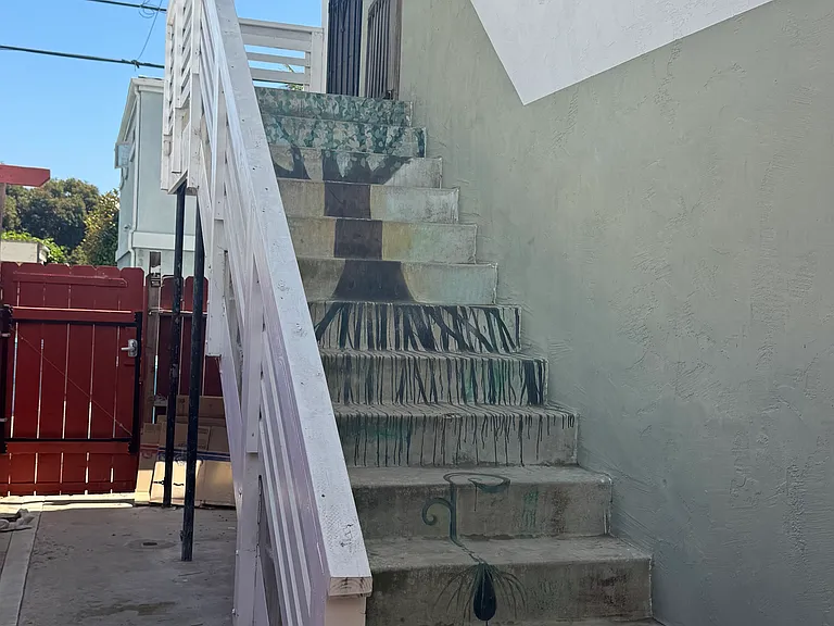 825-27 Tourmaline St — Photo 20