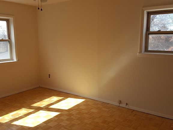 3rd image of 144 Comstock Ave