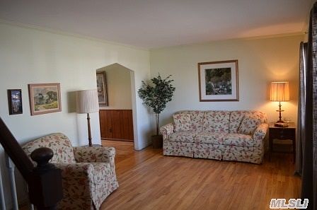 3rd image of 18 Cornwall Ln