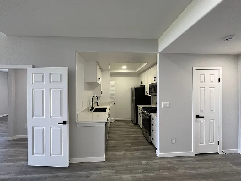 2820 Sawtelle Blvd — Photo 133