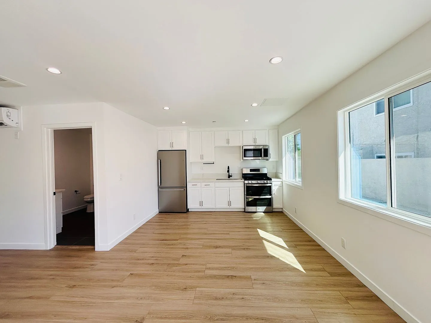 10914 Columbus LLC — Photo 3