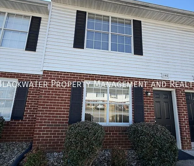 140 Jefferson Ridge Rd — Photo 1