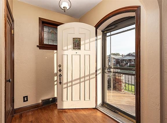 2nd image of 4111 Loughborough Ave