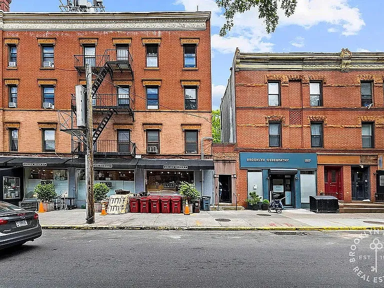 211 6th Ave #B3 — Photo 5