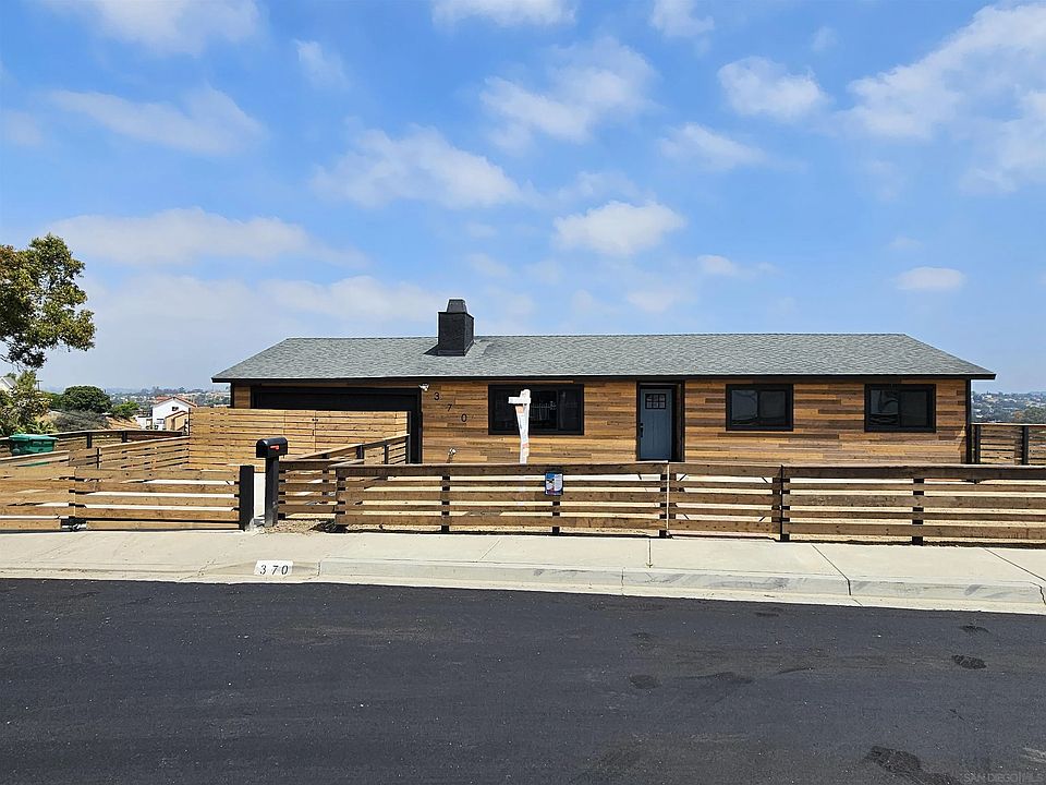 1st image of 370 Treewood St