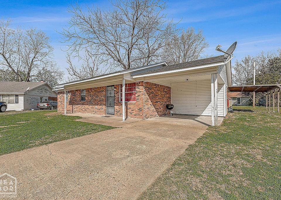 1st image of 104 Marion Cir