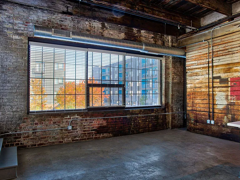 Circa Apartments — Photo 6