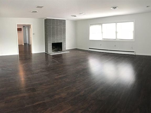 4th image of 29829 Tamarack Ct
