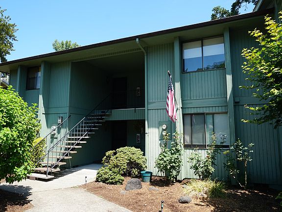3rd image of 573-579 14th St NE #11557908