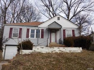 129 Chambers Rd, Saint Louis, MO 63137