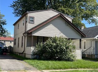 323 74th St, Niagara Falls, NY 14304