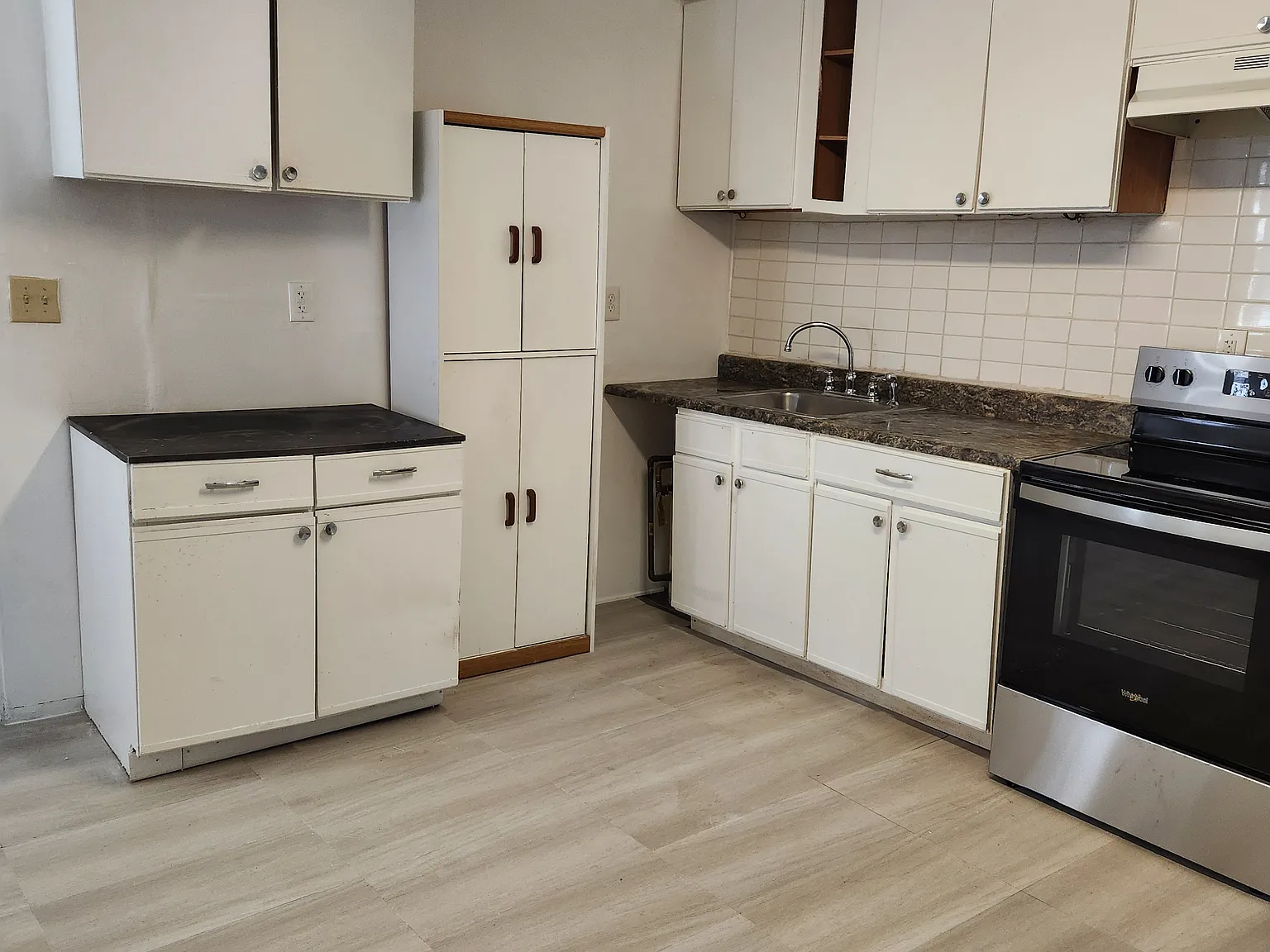1 bed, 750 sqft, $1,350 — Photo 2