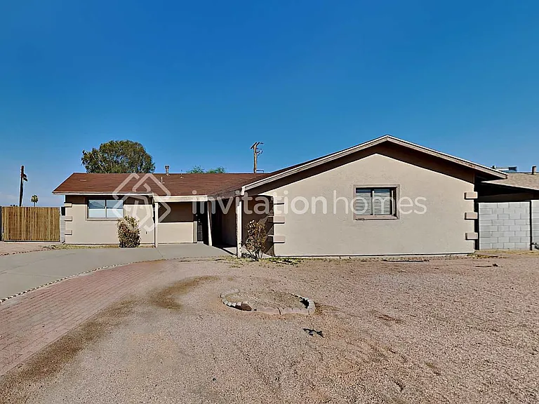 5849 N 62nd Dr — Photo 1