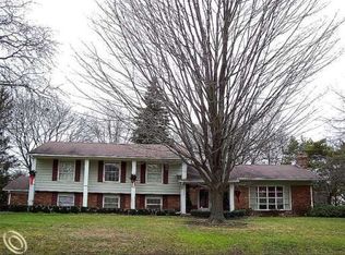 4592 Wagon Wheel Dr, Bloomfield Hills, MI 48301