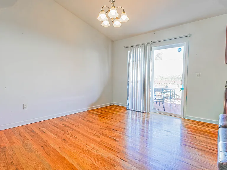 45 Daytona St — Photo 7