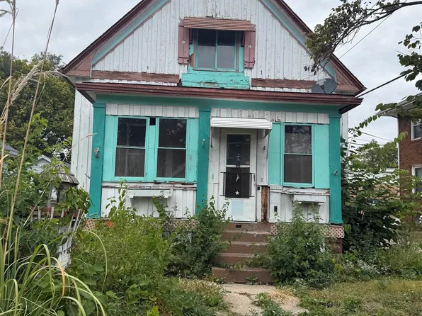 1913 W Laura Ave, West Peoria, IL 61604