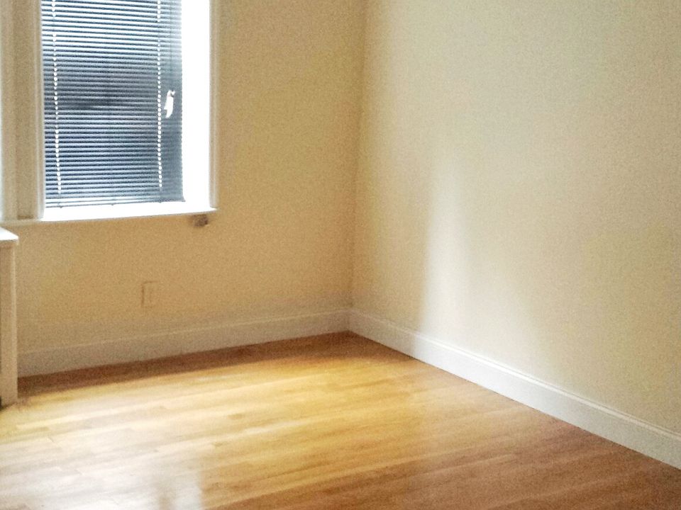 2nd image of 221 Linden Blvd APT E3