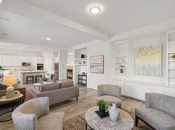 217 Sussex Ct, Discovery Bay, CA 94505