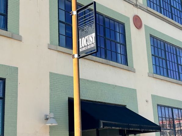 2201 Locust St UNIT 304