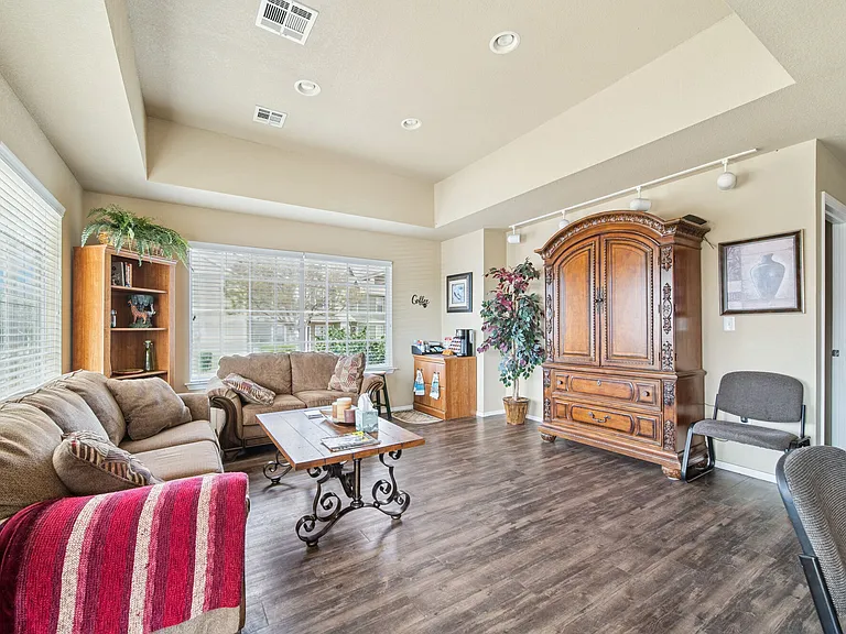 Prairie View — Photo 10