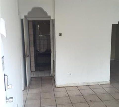 4th image of 2748 NW 13th St