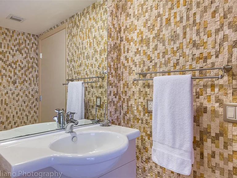 1830 S Ocean Dr #1107 — Photo 13