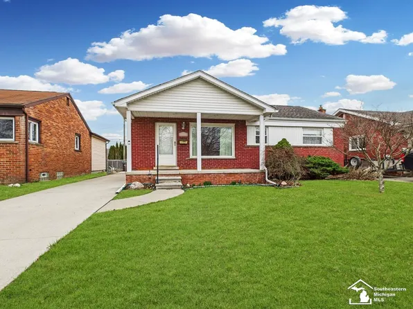 15131 Cameron St, Southgate, MI 48195