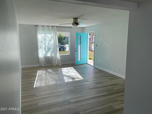 4th image of 414 E Malibu Dr