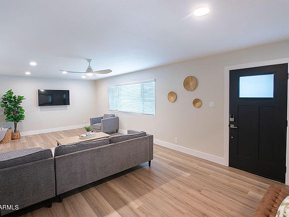 5th image of 8048 E WILSHIRE Drive