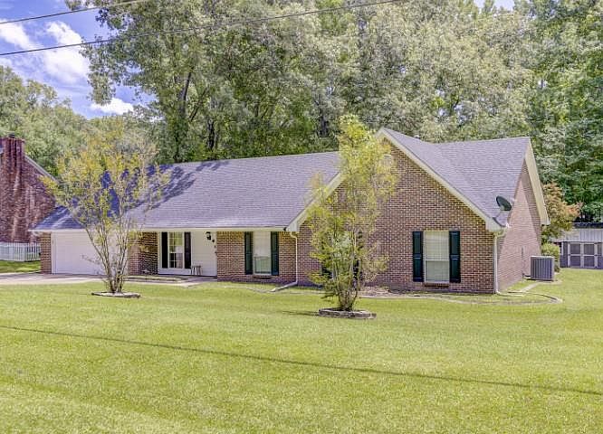 1st image of 103 Laura Lake Cir